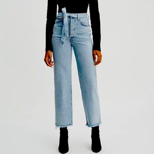 NWOT Levi’s Ribcage Straight Ankle Raw Hem